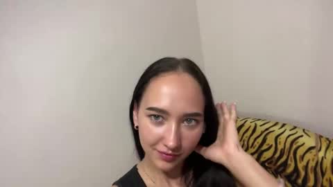 Snapshot of madalyneaks chatting on May 25, 7:42 pm Lilo online show from May 25, 7:42 pm