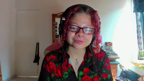 Snapshot of madam_sativa chatting on March 5, 3:29 pm di online show from March 5, 3:29 pm