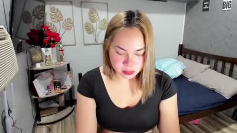 Snapshot of madame_ivy chatting on February 17, 10:12 am Ivy online show from February 17, 10:12 am