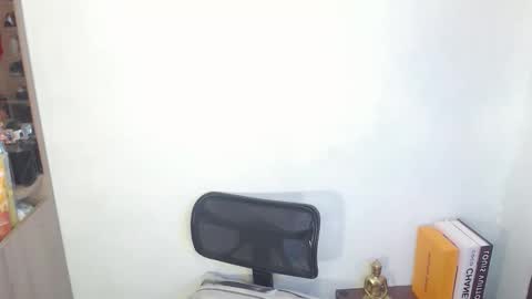 Snapshot of madame_ivy chatting on March 20, 11:59 am Ivy online show from March 20, 11:59 am