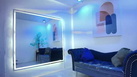 Madame Scarllet  online show from March 3, 11:27 am