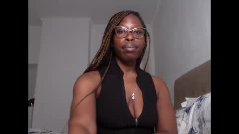 YourMadamIndigo online show from February 16, 10:43 pm