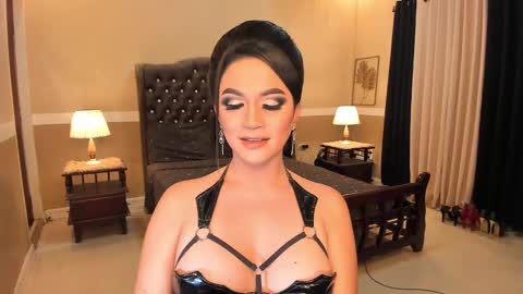 Snapshot of madammistressdominatrixxx chatting on March 4, 2:17 am Alison Kloss online show from March 4, 2:17 am