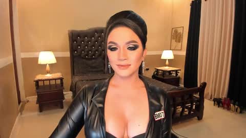 Snapshot of madammistressdominatrixxx chatting on March 8, 3:17 am Alison Kloss online show from March 8, 3:17 am