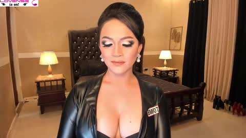 Snapshot of madammistressdominatrixxx chatting on December 5, 12:08 am Alison Kloss online show from December 5, 12:08 am