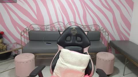 Maddie Cute online show from November 2, 2:19 pm