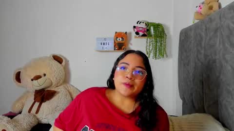 Maddie and Chelsea online show from January 12, 5:40 pm