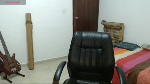 Snapshot of maddielorez chatting on April 7, 2:12 am Maddie online show from April 7, 2:12 am