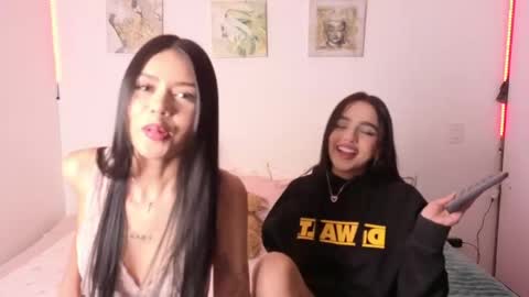 Snapshot of maddiexcooper chatting on May 19, 2:18 am maddiexcooper online show from May 19, 2:18 am