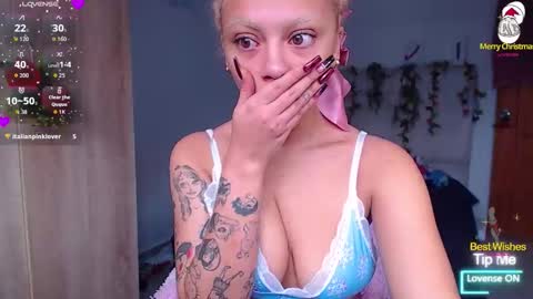 maddiie and clyde online show from December 16, 3:17 pm