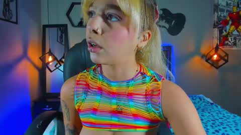 Snapshot of maddiiebrooks chatting on March 7, 7:38 pm Maddie online show from March 7, 7:38 pm