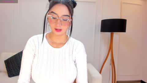 Maddison online show from December 24, 5:05 am