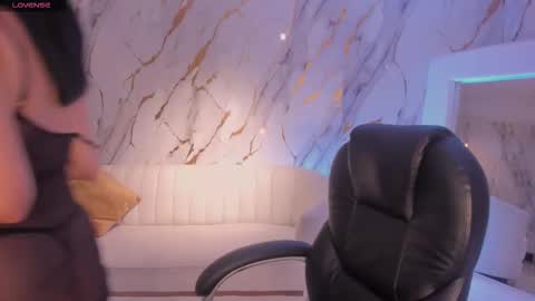 Maddison online show from October 15, 5:07 am