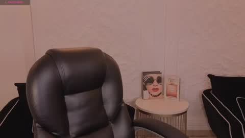 Maddison online show from May 6, 7:19 pm