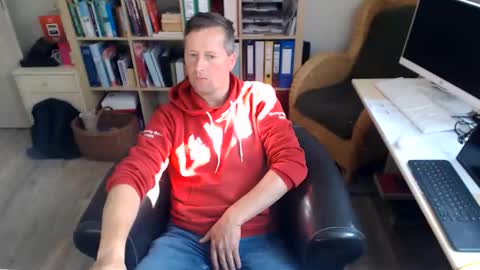 Snapshot of maddmax8 chatting on June 8, 6:47 am Mad4You online show from June 8, 6:47 am