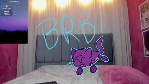 Maddy Please help me with your thumbs up its important online show from December 12, 12:38 am