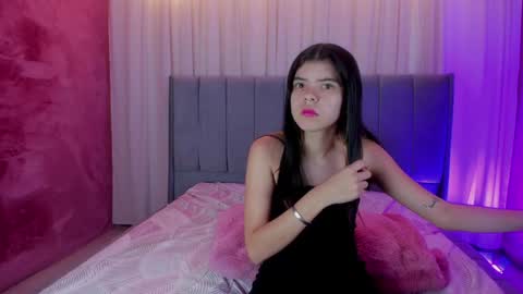 Maddy Please help me with your thumbs up its important online show from December 13, 11:39 pm