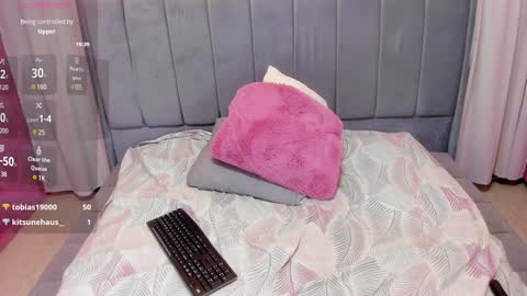 Maddy Please help me with your thumbs up its important online show from December 26, 11:13 pm