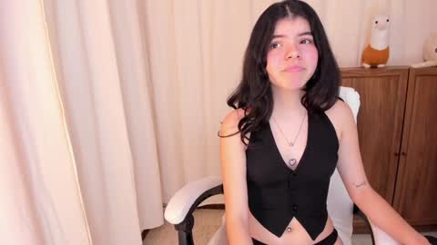 Maddy Please help me with your thumbs up its important online show from January 18, 12:02 am