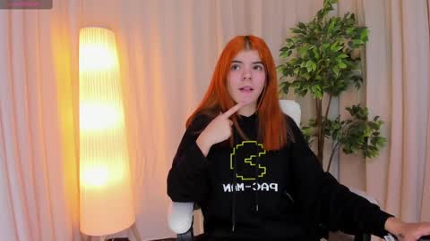 Maddy Please help me with your thumbs up its important online show from February 26, 4:25 am