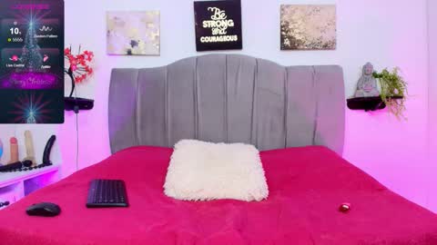 Snapshot of maddy_estheer chatting on January 13, 7:41 pm maddy online show from January 13, 7:41 pm