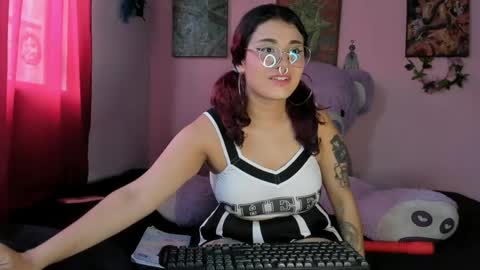 Snapshot of maddy_jhonsson chatting on May 25, 9:21 pm Maddy online show from May 25, 9:21 pm