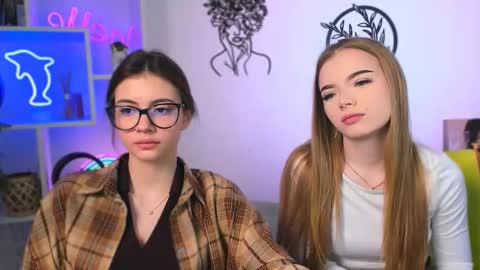 Snapshot of maddy_moah chatting on March 12, 5:57 am maddy moah online show from March 12, 5:57 am