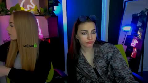 Snapshot of maddy_moah chatting on March 24, 12:32 pm maddy moah online show from March 24, 12:32 pm