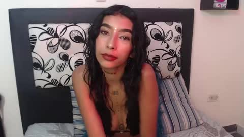 Maddy Parker  online show from December 4, 10:02 am