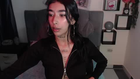 Maddy Parker  online show from February 26, 9:42 am