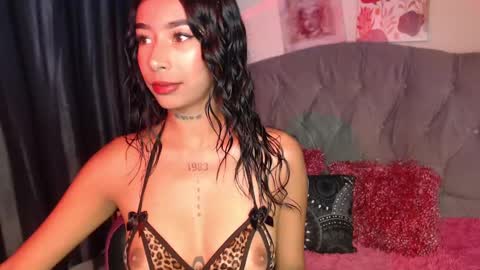 Maddy Parker  online show from March 3, 12:27 pm