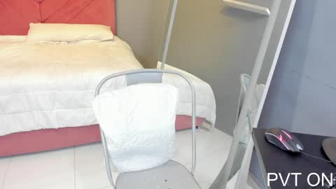 maddy_visbal online show from June 3, 2:33 pm