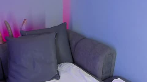 Maddy  online show from December 24, 3:05 am