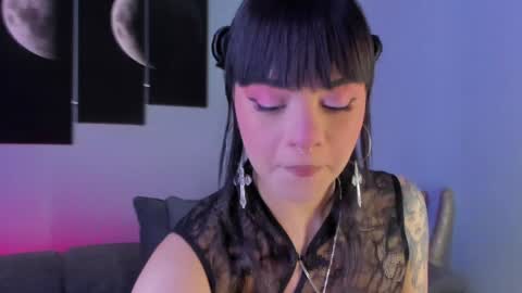 Maddy  online show from January 8, 9:01 pm