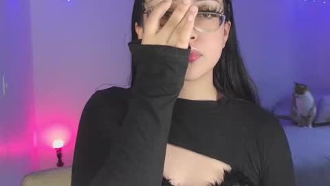   Please followme and rate me your thumbs up online show from December 19, 10:28 pm