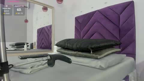 maddyjohnsonn online show from November 24, 3:39 am