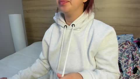 Madelaine  online show from March 21, 10:09 am