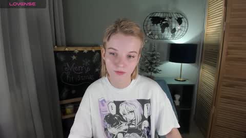 Snapshot of madelaines chatting on December 20, 8:43 am madelaines online show from December 20, 8:43 am