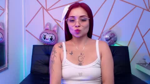 madeleine__18 online show from April 6, 4:46 am