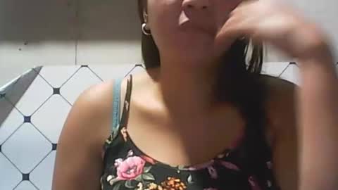 Snapshot of madeline263 chatting on October 27, 9:08 pm madeline263 online show from October 27, 9:08 pm