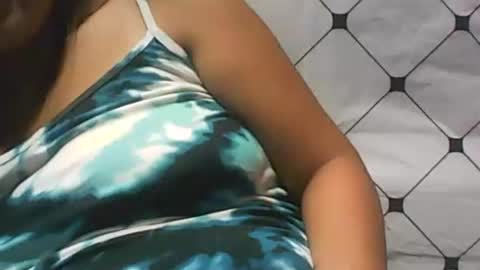 Snapshot of madeline263 chatting on December 22, 4:48 pm madeline263 online show from December 22, 4:48 pm