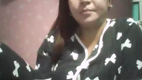 Snapshot of madeline263 chatting on March 9, 3:32 am madeline263 online show from March 9, 3:32 am