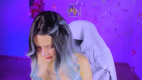 Madeline online show from November 27, 8:16 am