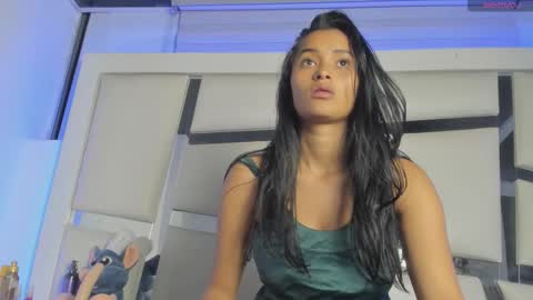 Snapshot of madeline_js chatting on September 25, 4:05 am madeline_js online show from September 25, 4:05 am