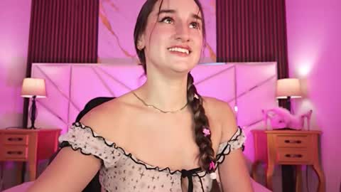 Snapshot of madeline_sweet_ chatting on February 21, 2:01 am Madeline online show from February 21, 2:01 am