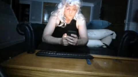 madelinemonroee online show from May 16, 4:42 am