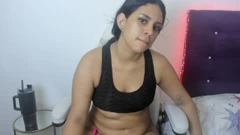 madelinesquit online show from May 4, 6:59 pm