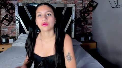 Snapshot of madhi_evans chatting on March 8, 3:50 am Madhi online show from March 8, 3:50 am