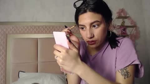 madhison_5 online show from March 26, 12:00 pm