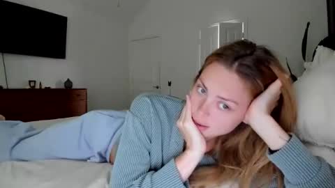 Snapshot of madirose69 chatting on April 16, 3:57 pm mari rose online show from April 16, 3:57 pm